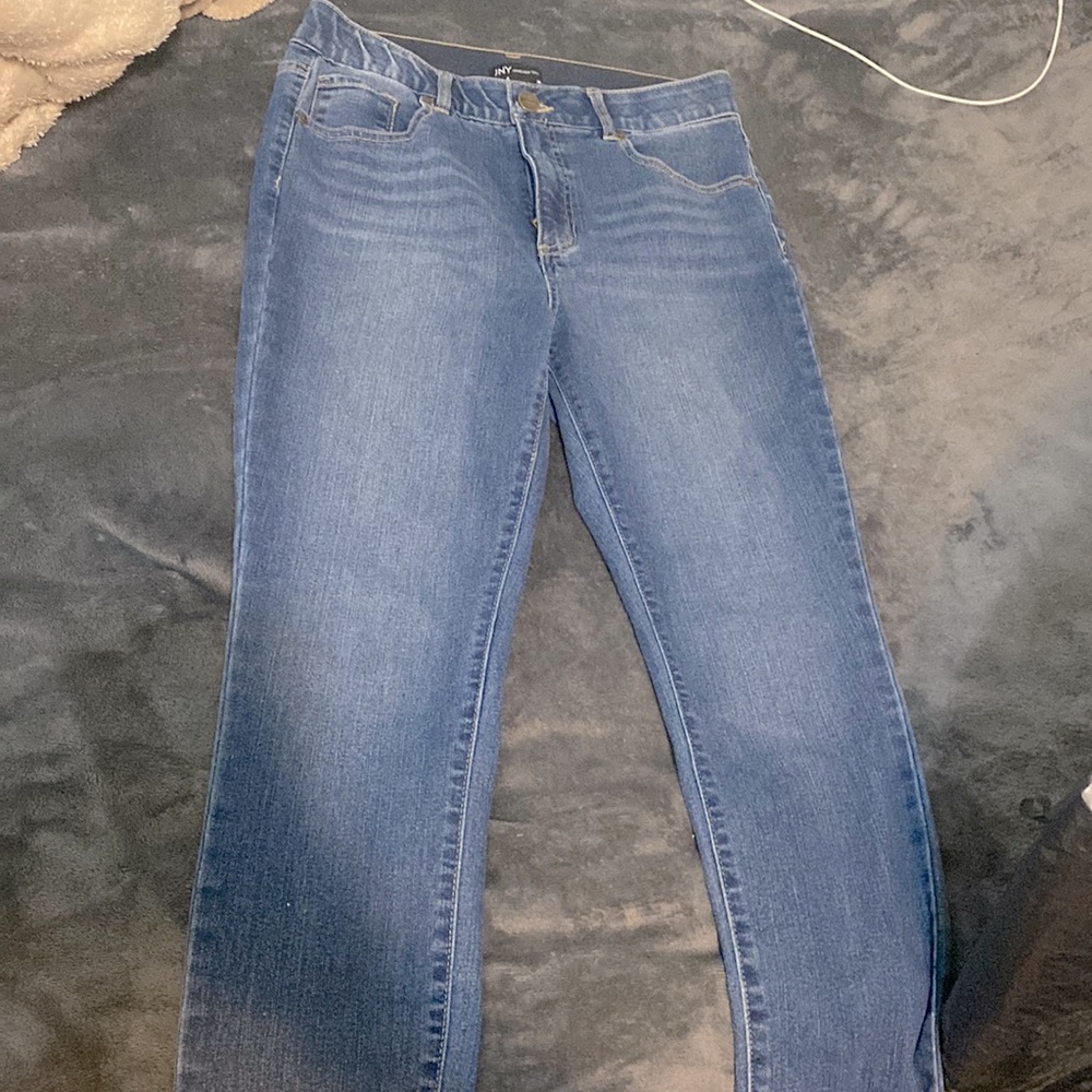 very good for people who has big thighs!! Perfect fit💓